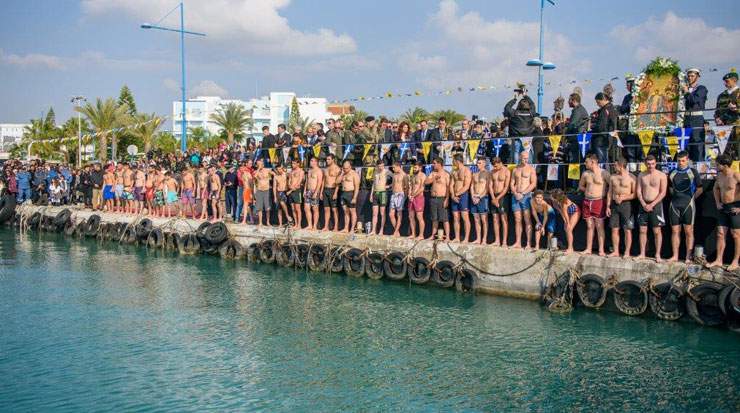 40 swimmers of Epiphany 