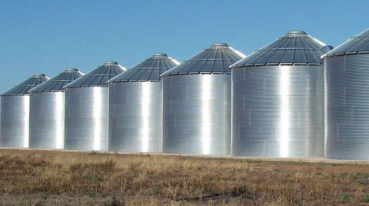 The cabinet decided strategic fuel reserves be moved to Vasiliko in 2014