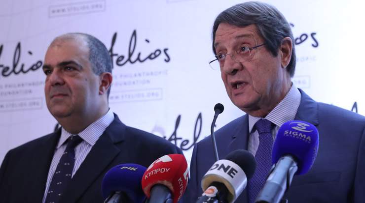 Anastasiades with Hadjioannou at Stelios Bi-communal Awards