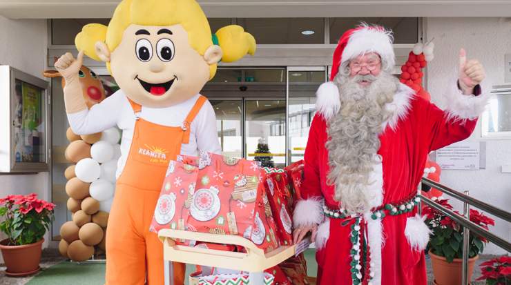 The Mall of Cyprus and KEANITA offered to the children at Makarios Hospital