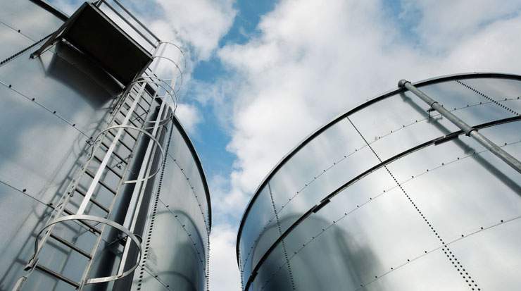 Larnaka Tourism Board want the oil refinery and storage units gone as soon as possible