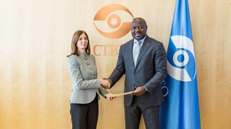 Rafti presented her credentials to Zerbo 