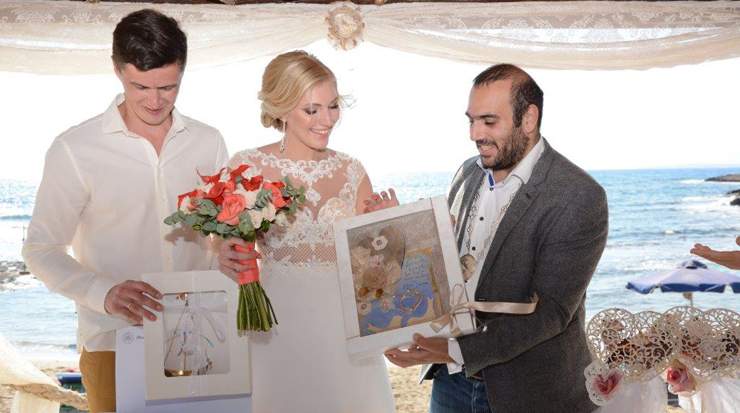 Karoussos with the couple