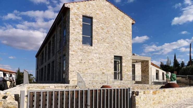 Synedriako Lefkaron, Larnaca 