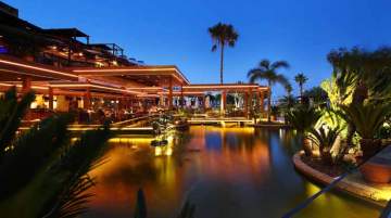 Four Seasons Hotel